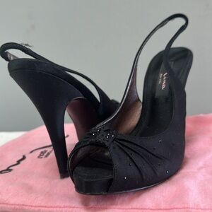 Nina Black Elegant Slingback 4.5” Heels